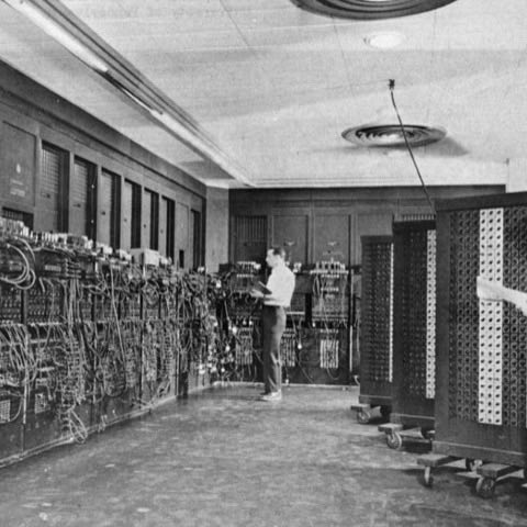 ENIAC, en av världens första datorer, i svartvitt