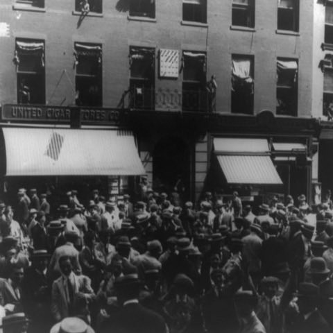 Mäklare som signalerar på New Yorks gatubörs, tidigt 1900-tal